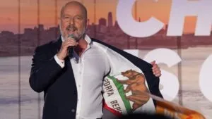 Steve Hilton tras avanzar a las elecciones generales por la gobernación de California