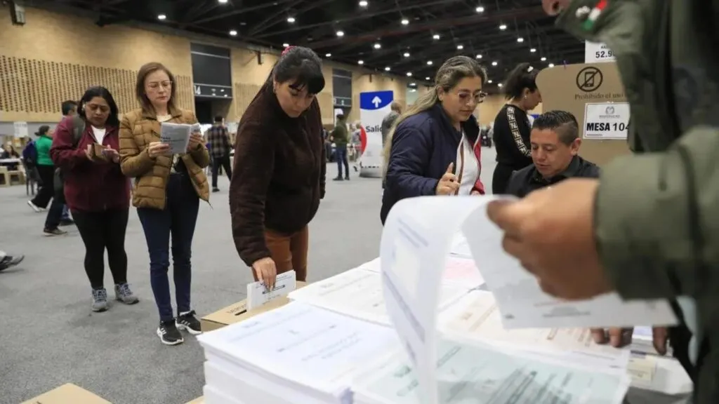 Conteo electoral en Colombia con ventaja mínima y anuncios de impugnación presidencial