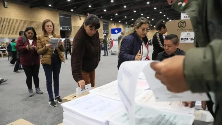Conteo electoral en Colombia con ventaja mínima y anuncios de impugnación presidencial