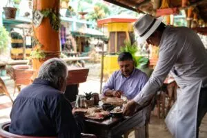Ferias gastronómicas fortalecen emprendedores y proveedores del sector gastronómico en Tijuana.