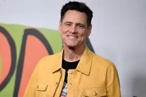 Jim Carrey rinde homenaje a Chuck Russell tras su fallecimiento en San Diego y recuerda el legado de La Máscara.