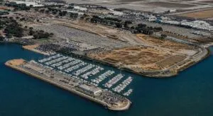 Topgolf San Diego con parque frente al mar y proyecto de renovación en East Harbor Island durante la consulta pública.