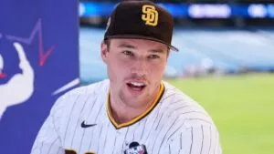 Mason Miller durante el Juego de Estrellas representando a San Diego en un partido de MLB.