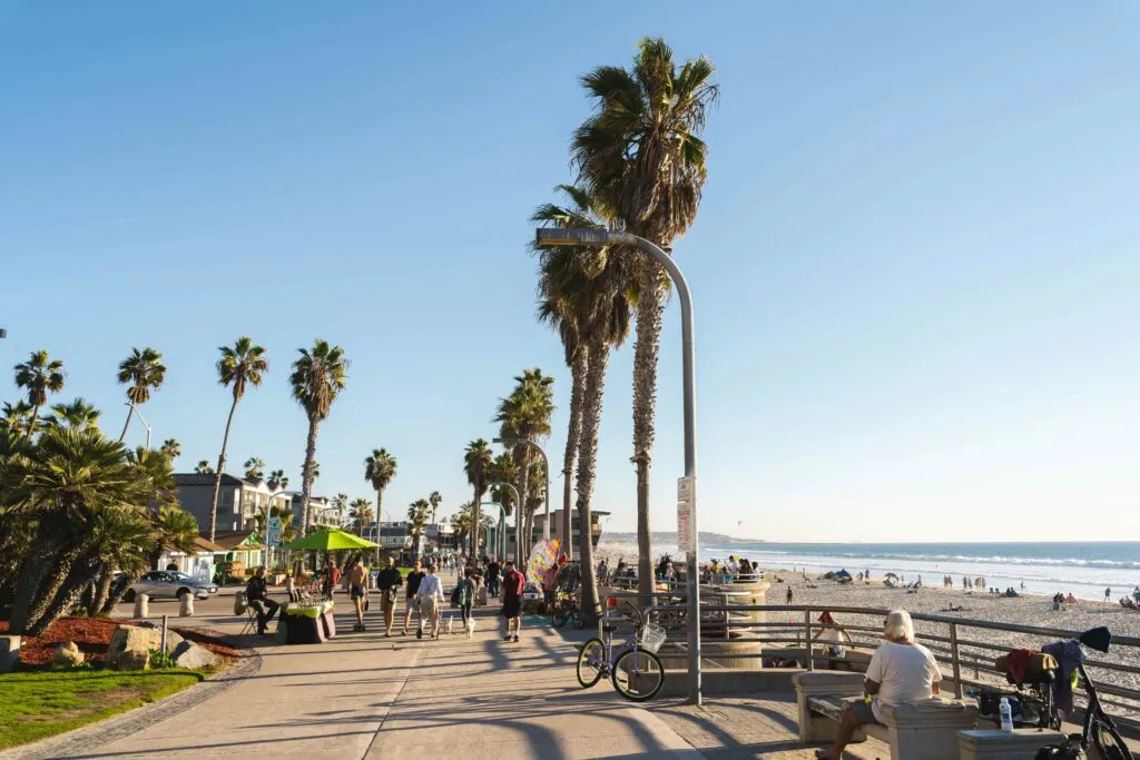 Playas de San Diego esperan más de un millón de visitantes durante el fin de semana festivo con operativo especial de seguridad.