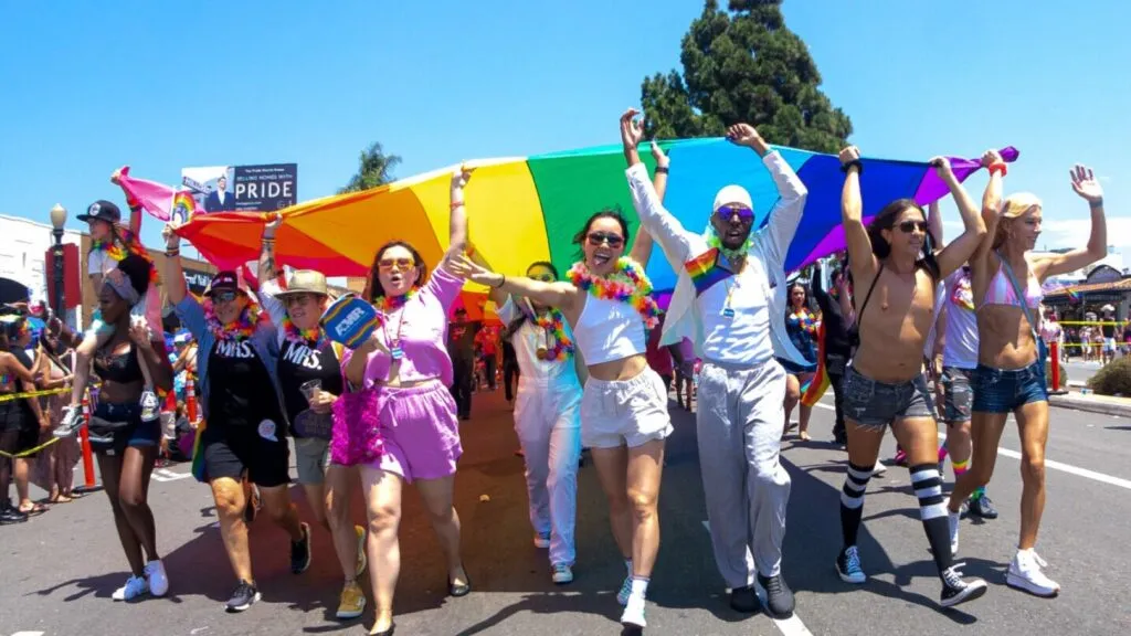 San Diego Pride comienza con la Dyke March en Hillcrest y una celebración de la diversidad