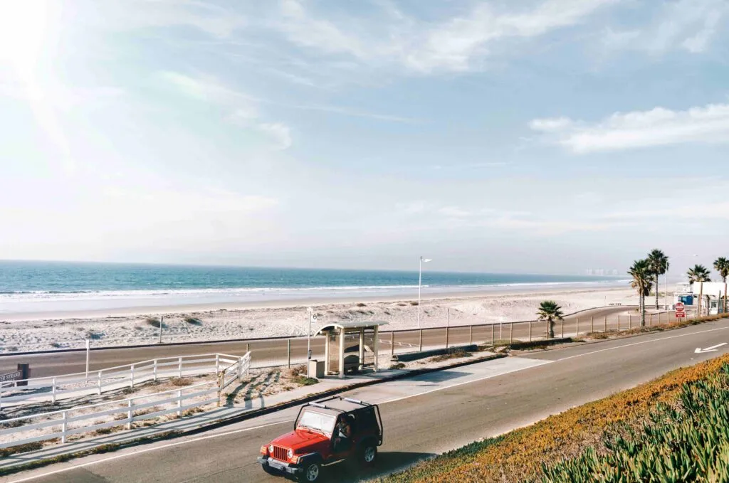 Calor extremo afecta San Diego con altas temperaturas y autoridades llaman a prevenir golpes de calor e incendios.