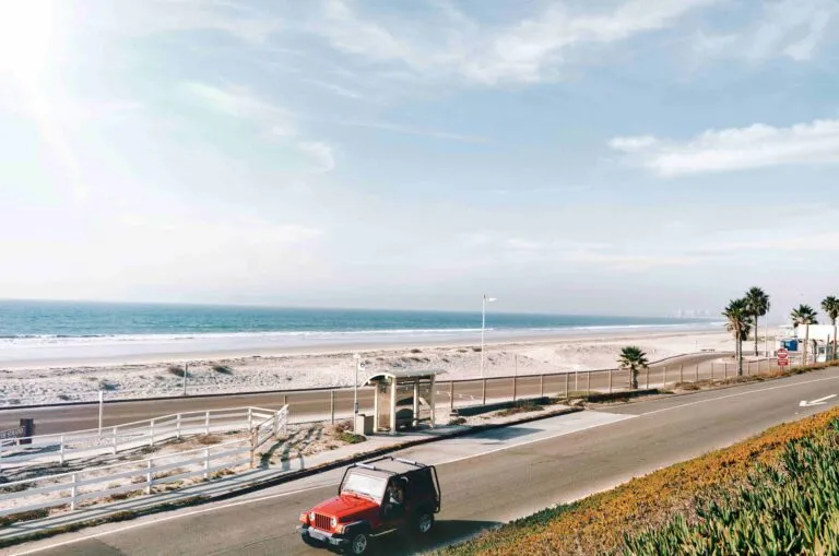 Calor extremo afecta San Diego con altas temperaturas y autoridades llaman a prevenir golpes de calor e incendios.