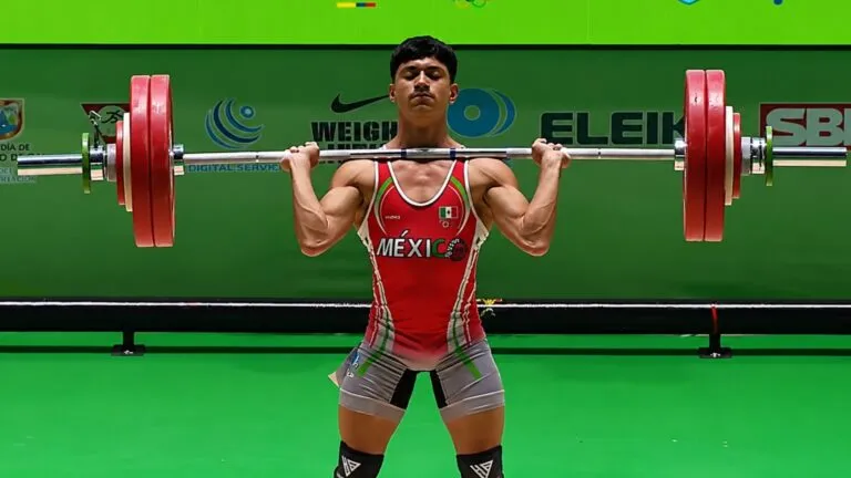 Víctor Méndez Huicab gana el Mundial Juvenil de Halterofilia con récord panamericano en Colombia
