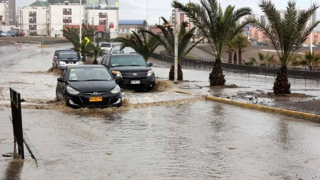 Chile enfrenta lluvias intensas y condiciones meteorológicas extremas en Antofagasta y otras regiones del norte del país.