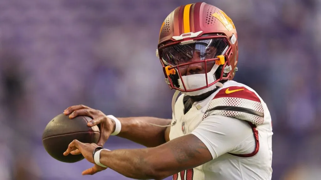 Josh Johnson busca un lugar con los Cincinnati Bengals a los 40 años.