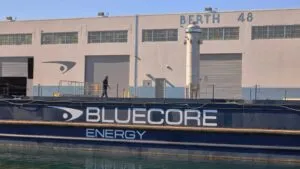 Reactores nucleares flotantes podrían abastecer de electricidad al Puerto de Long Beach mediante un proyecto energético de Bluecore Energy.