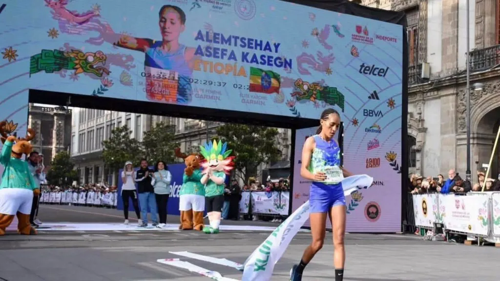 Resultados y ganadores del Maratón de la Ciudad de México 2026.