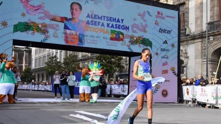 Resultados y ganadores del Maratón de la Ciudad de México 2026.