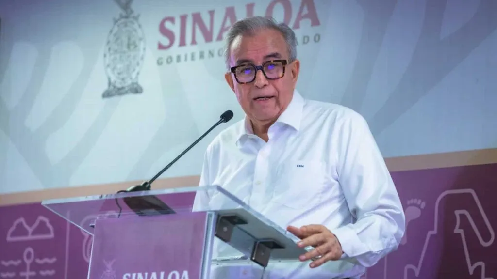Rubén Rocha Moya retoma la gubernatura de Sinaloa después de permanecer 112 días con licencia.