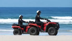 San Diego refuerza vigilancia en sus playas ante multas relacionadas con el consumo de alcohol
