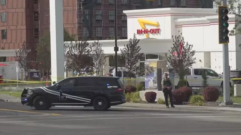 Investigación del tiroteo en restaurante In-N-Out de Twin Falls con presencia de autoridades y equipos de emergencia