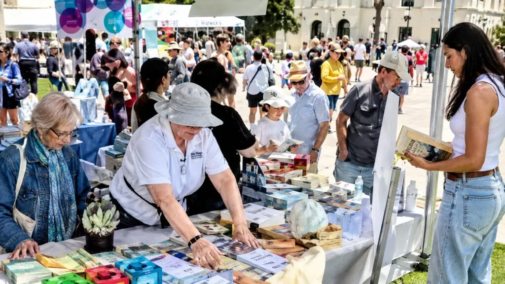 San Diego Book Festival reúne autores, familias y lectores con actividades y literatura para todas las edades.