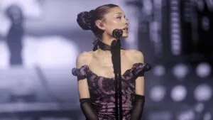 Ariana Grande cierra su gira Eternal Sunshine y anuncia una pausa de la atención pública.