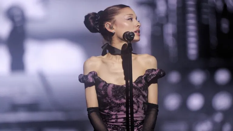 Ariana Grande cierra su gira Eternal Sunshine y anuncia una pausa de la atención pública.