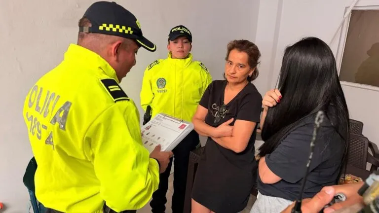 Esposa e hija de Adolfo Macías son capturadas en Colombia por una investigación de lavado de activos.