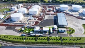 México investiga posible huachicol y el origen de 59 millones de litros de combustible localizados en Guanajuato.