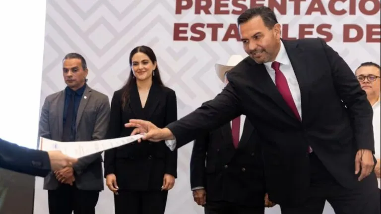 Morena elige a Cruz Pérez Cuéllar sobre Andrea Chávez en su proceso interno rumbo a las elecciones de Chihuahua de 2027.