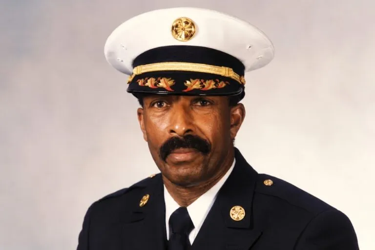 Robert Osby es recordado en San Diego por su trayectoria y liderazgo dentro del Departamento de Bomberos.