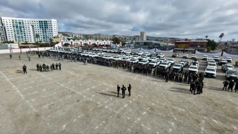 Tijuana despliega más de 500 policías para reforzar la seguridad en la zona costera tras una serie de homicidios.