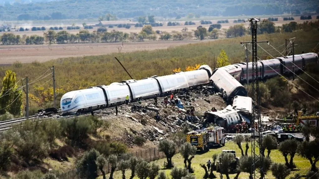 La investigación del accidente de trenes en Toledo busca esclarecer las causas de una tragedia que dejó al menos 68 personas fallecidas.