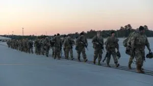 Más de 300 militares estadounidenses llegan a Colombia para realizar entrenamientos conjuntos contra el narcotráfico y otras amenazas de seguridad.