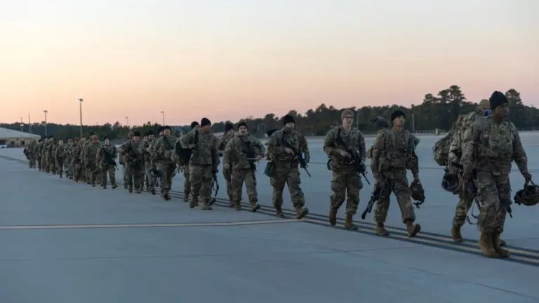 Más de 300 militares estadounidenses llegan a Colombia para realizar entrenamientos conjuntos contra el narcotráfico y otras amenazas de seguridad.