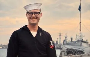 Steve Orsak dedicó su trayectoria al servicio militar, la salud pública y su familia.