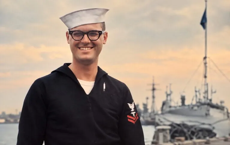 Steve Orsak dedicó su trayectoria al servicio militar, la salud pública y su familia.